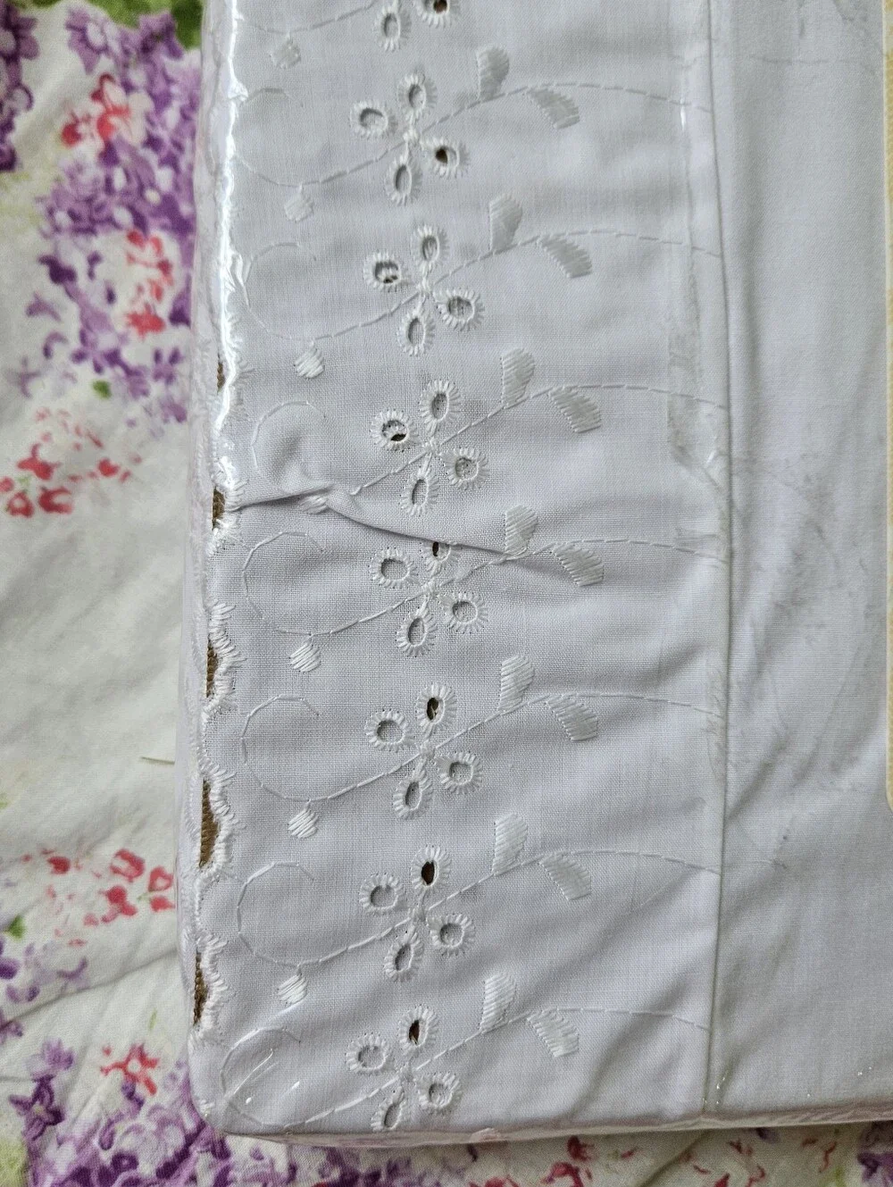 Vtg NEW Heirloom Collection Luxury Percale White Eyelet Full Sheet Set